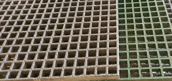 A close up of the bottom part of a grate